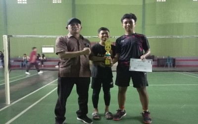 Kereeeennnn, Badminton MAN Lombok Barat Torehkan Prestasi