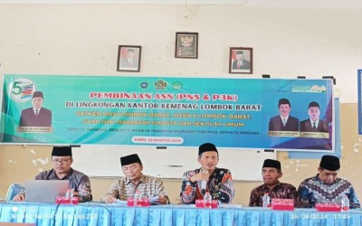 Melalui Kegiatan Pembinaan Kepala Kantor Kemenag Lombok Barat Tekankan Peningkatan Kedisiplinan ASN