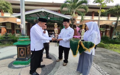 Kereeeen, Pramuka MAN Lombok Barat Torehkan Prestasi